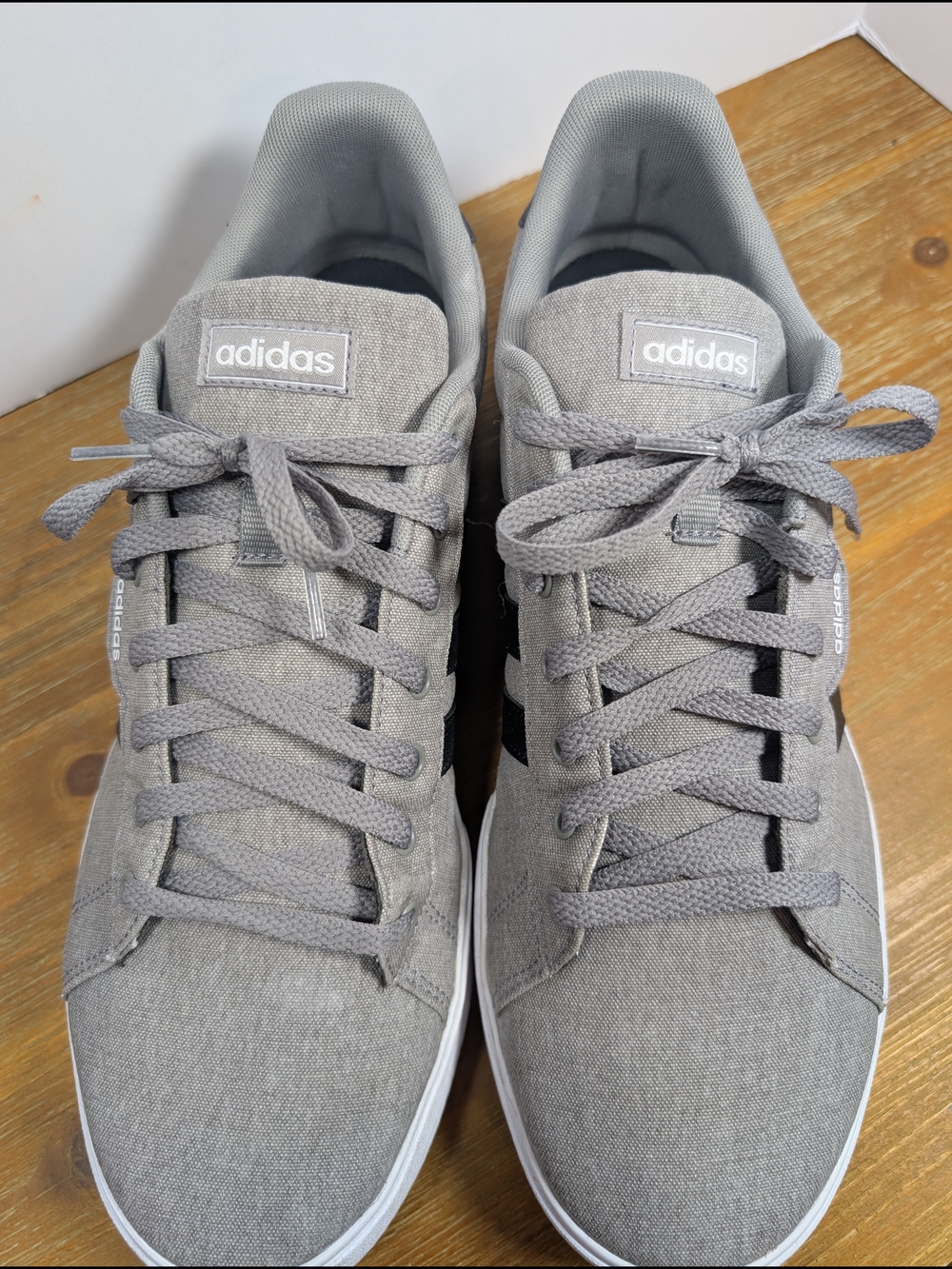 Adidas Men’s Gray Canvas Sneakers Size 14 Casual Lace Up Shoes - Picture 3 of 8
